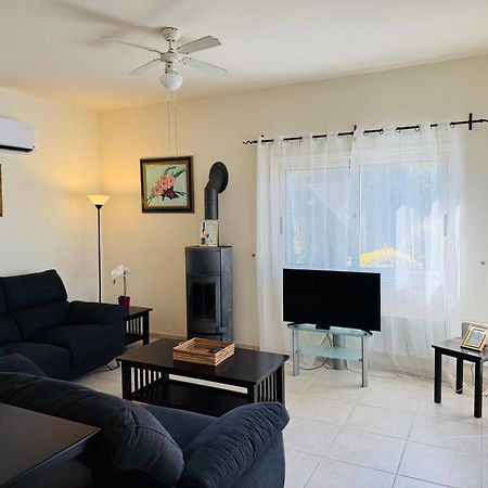 נאו חוריו Beach Villa Gladiolus מראה חיצוני תמונה