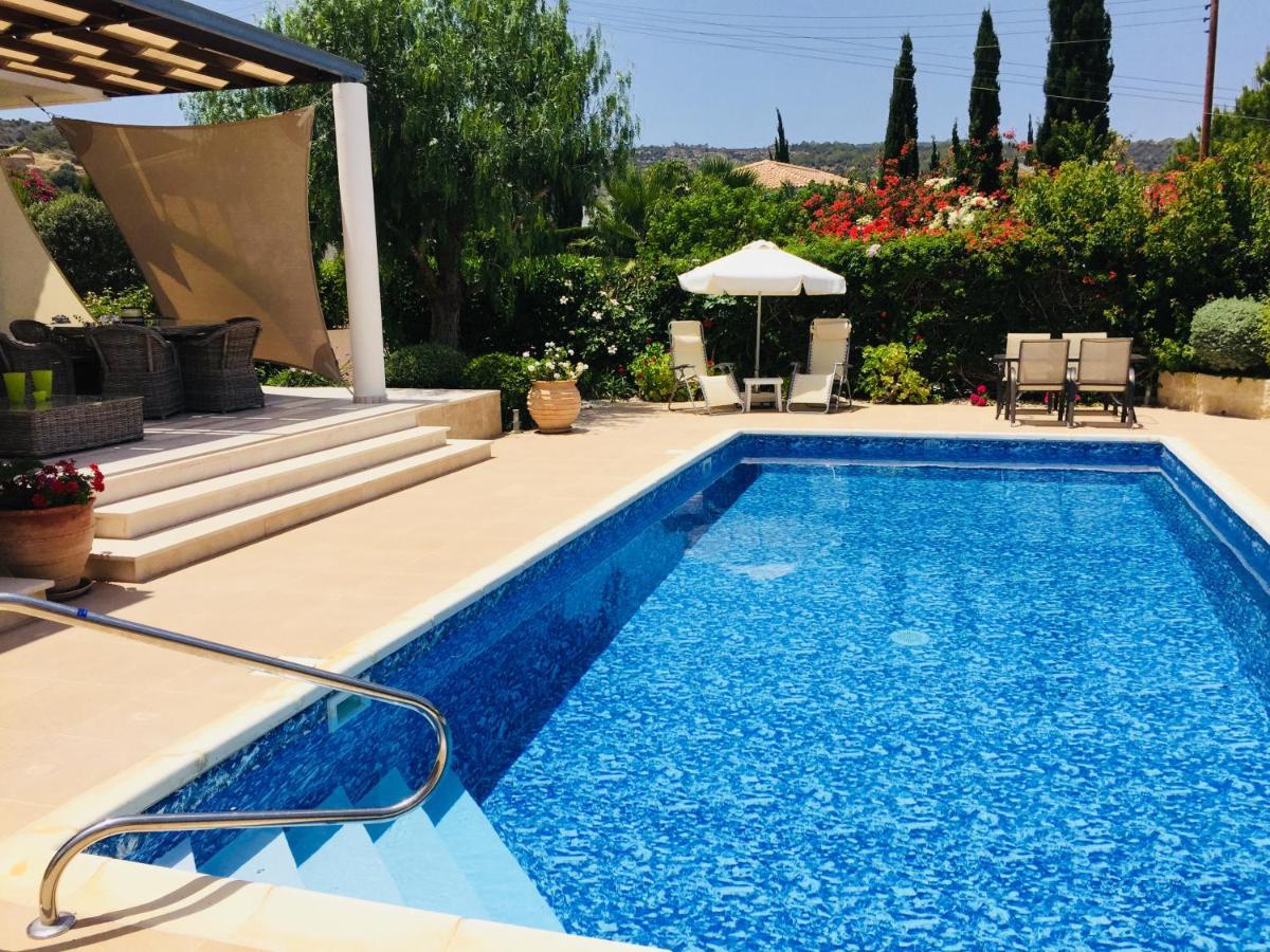 נאו חוריו Beach Villa Gladiolus מראה חיצוני תמונה