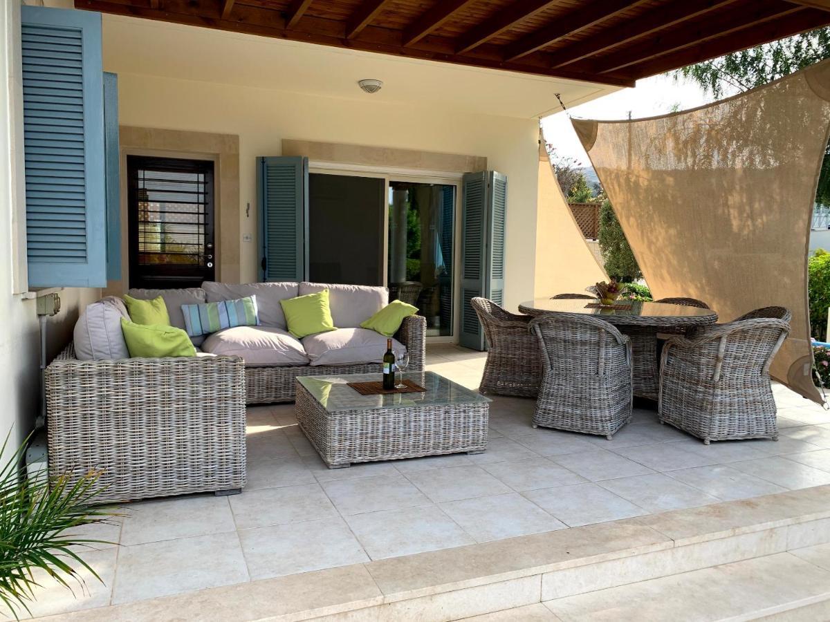 נאו חוריו Beach Villa Gladiolus מראה חיצוני תמונה